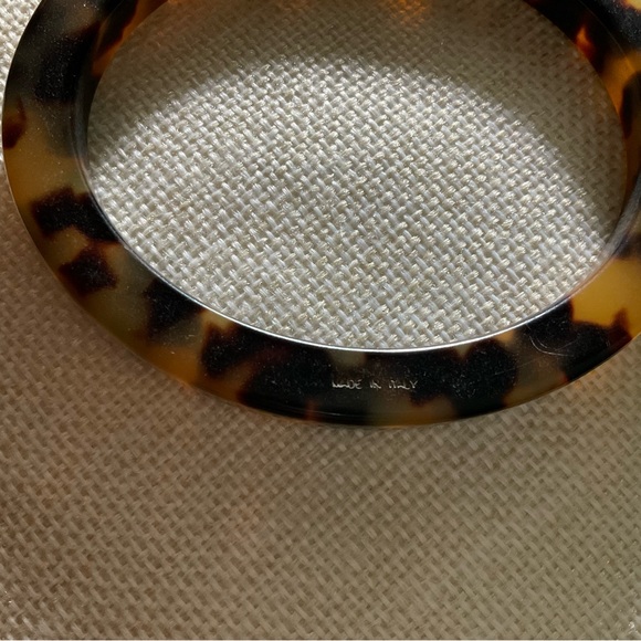 🔥HP🔥Salvatore Ferragamo Vintage Lucite Tortoise Bracelet + Gifts - Picture 9 of 12